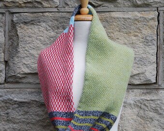 Fearns cowl superfine merino blend