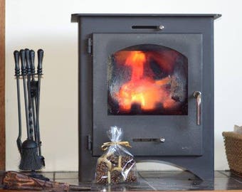 Pinecone wax firelighters