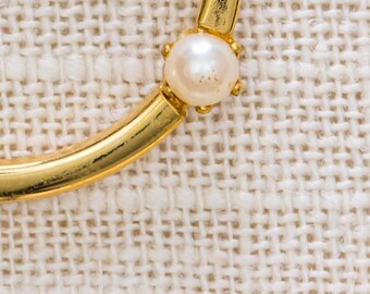 Pearl and Gold Brooch Vintage Circle Round Small Delicate Broach Vtg Pin 7JJ