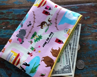 medium zipper pouch zoo excursion