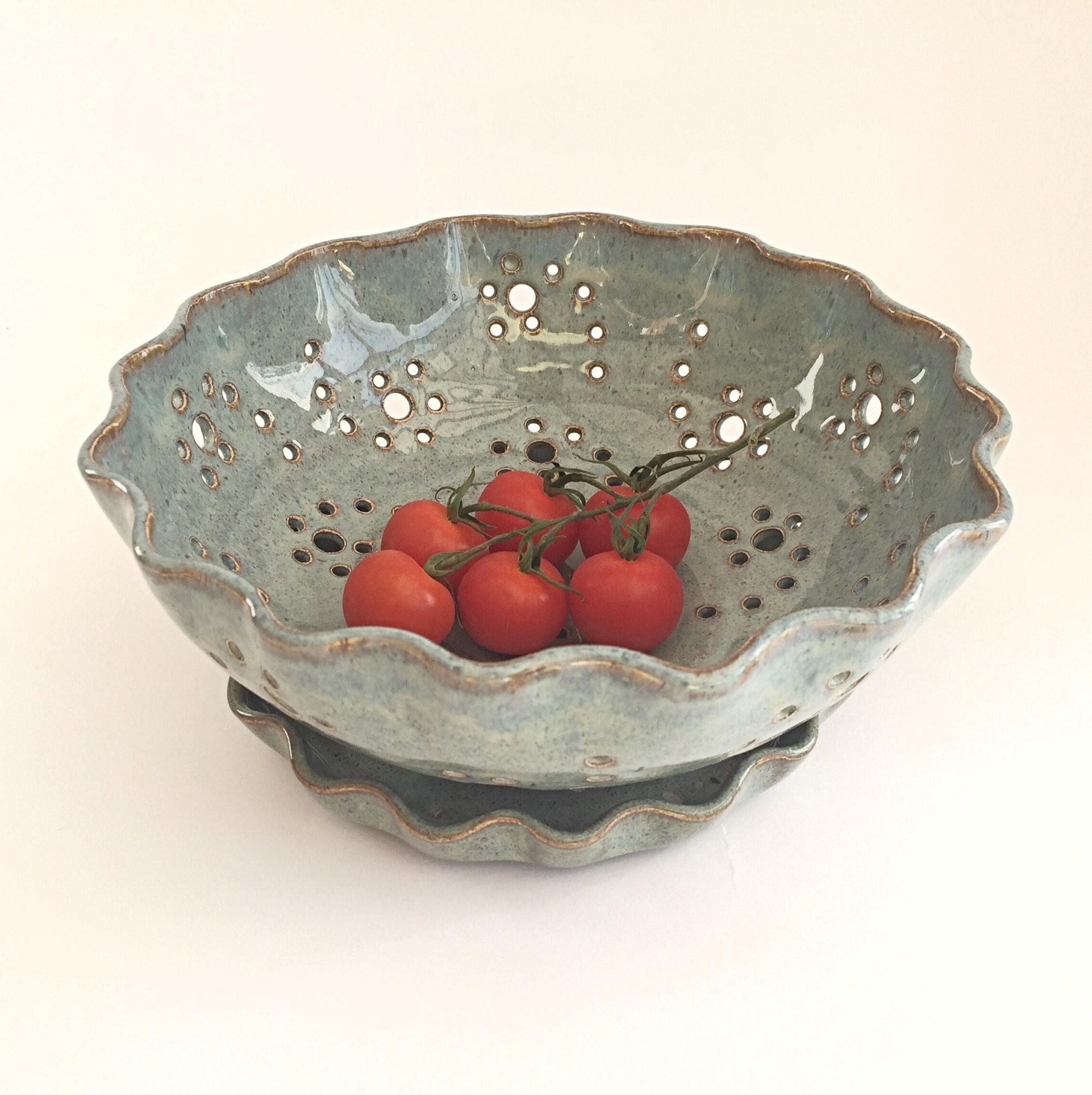 Berry Bowl & Saucer/PlateGlossy Blue/bronze Stoneware Fruit
