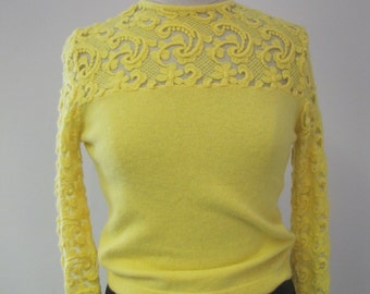 Vintage 1960s Ladies Yellow Embroidered Lambswool Sweater