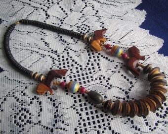 vintage NECKLACE with Carved WOOD ANIMALS and Beads**Jewelry