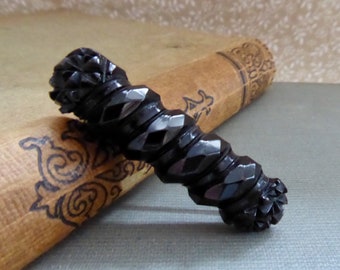 Victorian Carved Whitby Jet Mourning Bar Brooch Pin