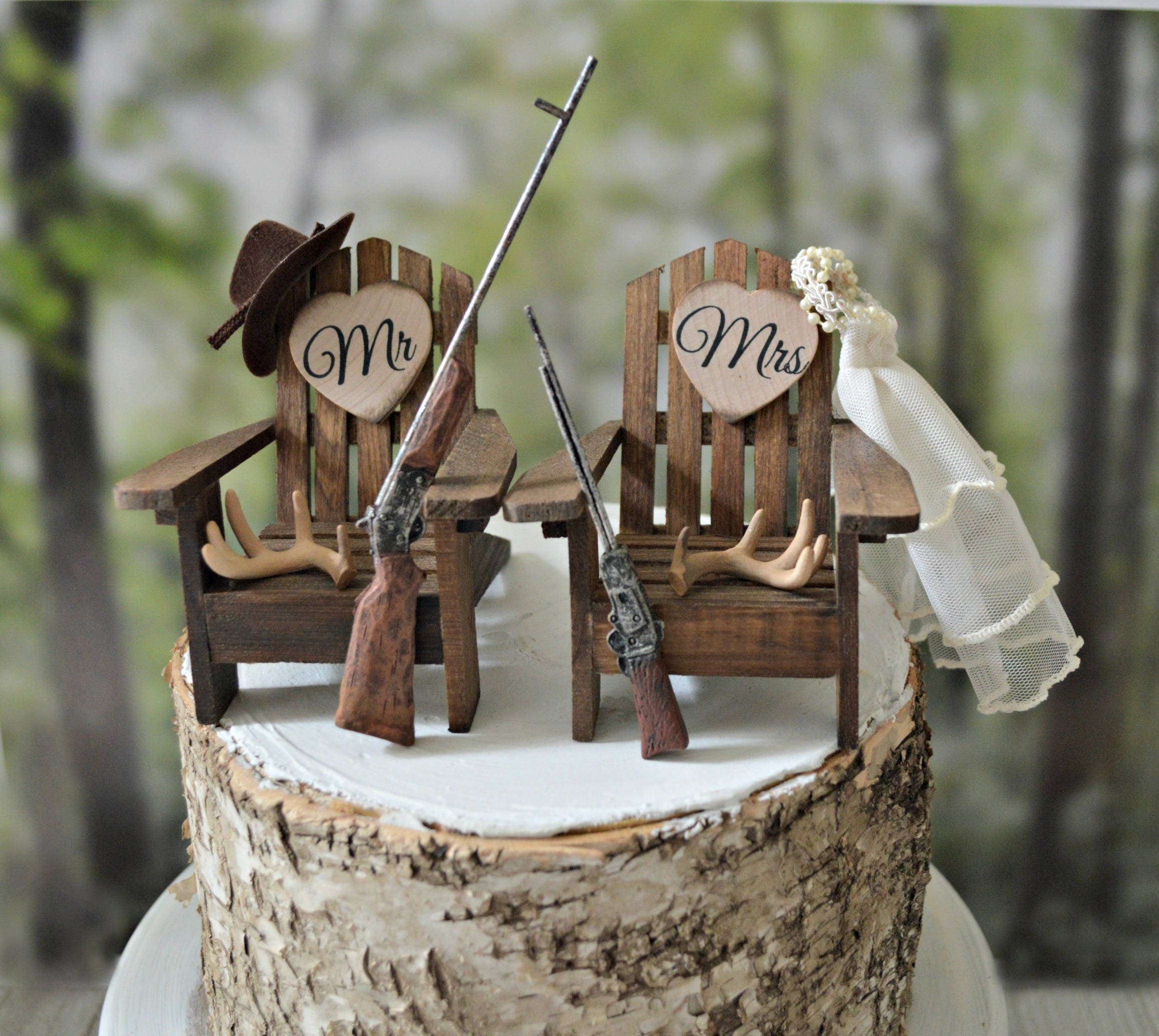 Gâteau de mariage sur le thème topper mariée marié chasseurs Gâteau de mariage sur le thème topper mariée marié chasseurs