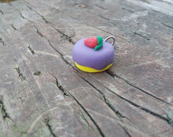 tiny cake keychain