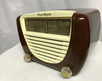 Rogers Majestic R-131 retro vintage tube radio with iphone or bluetooth Input.