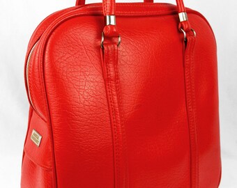 Vintage Amelia Earhart Red Travel Carry On Overnight Bag Luggage with Zippered Top