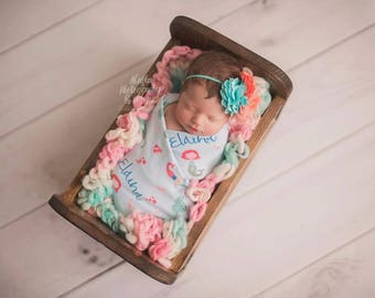 swaddle swaddling