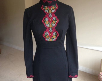 Black Wool Knit Fitted Embroidered Dress 1970