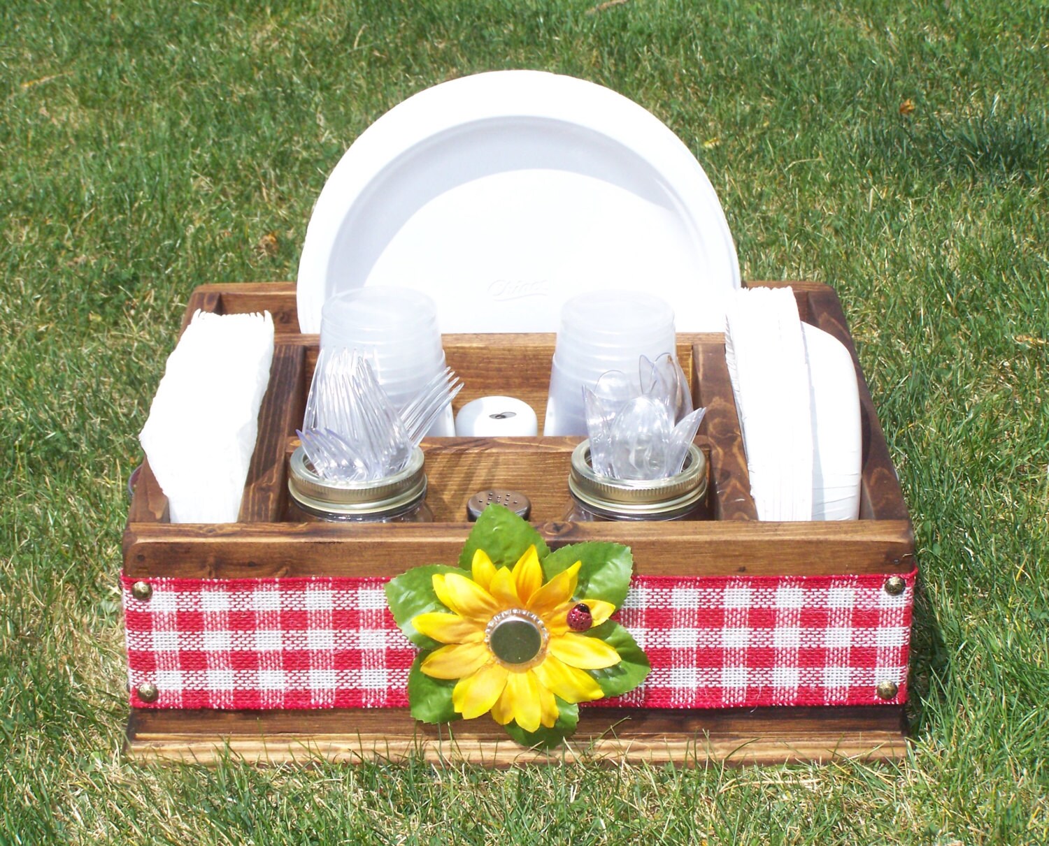 Picnic paper plate and napkin caddy tableware utensil caddy
