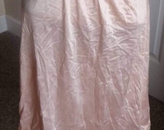 SALE Vintage Pink Half Slip Medium Lingerie