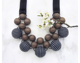 Statement Necklace / Gift for Her / Wooden Necklace / Boho Necklace / Wooden Jewelry / Bead Necklace / Collar Necklace / Bib Necklace