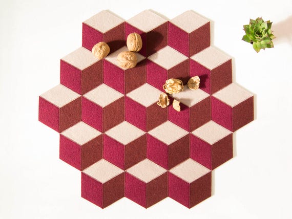 Large table mat / wool felt / burgundy and almond / geometric mat / stylish table mat / handmade / made in Italy
