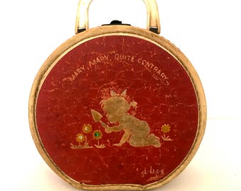 Vintage child's or doll suitcase/luggage