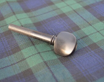 The "Penifiler" Vintage Fiddle Tuning Peg Kilt Pin.