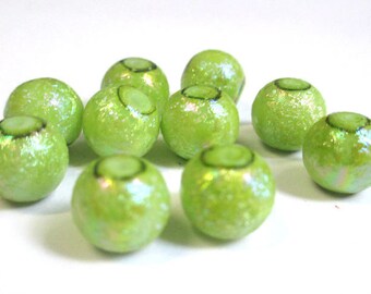10 green beads, shiny glass 10mm (O-20)