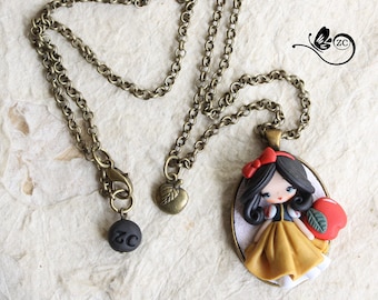 polymer clay necklace / snow white / disney / princess / clay
