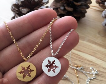 Snowflake Necklace, Christmas Necklace, Snowflake Charm, Snowflake Gift, Women Christmas Gift, Snowflake Jewelry, Winter Jewelry Gift