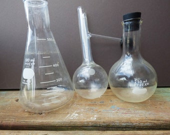 3 Vintage Glass Laboratory Pyrex beakers round bottle Lab Science Apothecary glass medicine collection lot supplies