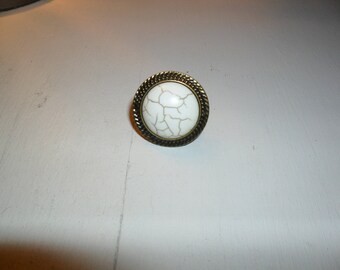 rings with two centimeters in diameter cabochons.