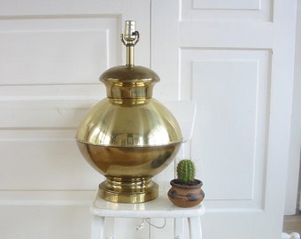 Large Brass Lamp, Metal Brass Lamp, Hollywood Regency Lamp, Mid Century Lamp, Gold Lamp, Large Lamp, Large Metal Lamp, Gold Lighting