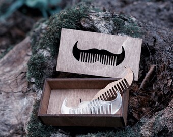 Comb for a moustache