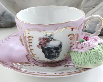 Pink & Gold Rose Skull Bride / Groom Skull Teacup and Saucer, Available as Tea Set, Goth Wedding Couple Cup, Steampunk Wedding, Wedding Tea