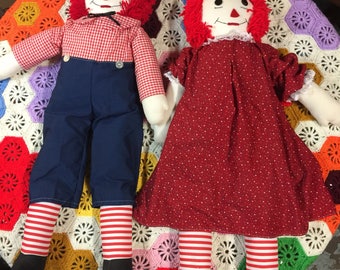 Raggedy Ann and Andy dolls