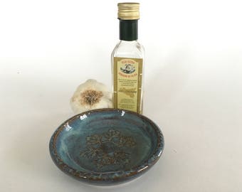 Garlic grater dish-light blue leaves-pottery condiment dish