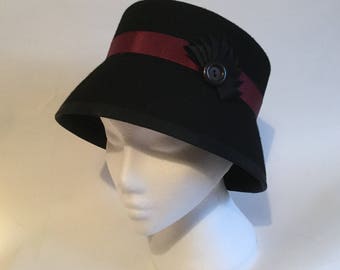 Black winter cloche