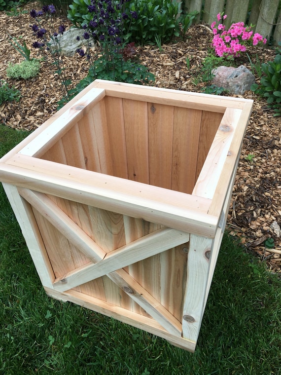 Cedar planter box/Planter/Wood planter/Cedar box/Outdoor wood