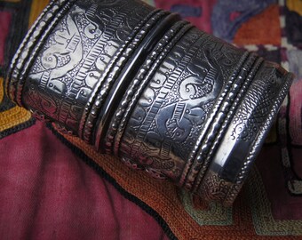 Antique Turkmen Turkoman Ersari Silver Cuff, High Grade Silver 139g