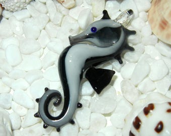 Lampwork Boro Glass Pendant - Focal Bead - SEAHORSE black & white