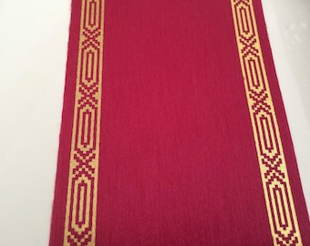 Ribbon color between Burgundy and Fuchsia 78 mm