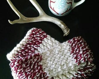 Cowl, knit cowl, outdoors, scarf