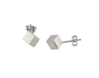 Silver ear studs - handmade cubes 4 mm (925 Sterling Silver) matted