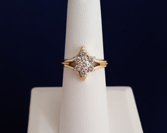 Diamond Flower Ring in 14k Gold - EB161