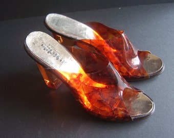 Vintage Life Stride Size 8 1/2 AA - Amber Acrylic Heels