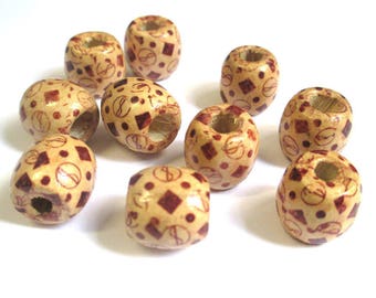 10 wooden beads with pattern ethnic 17mm