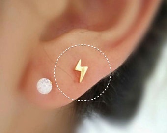 16g lightning bolt cartilage earring, tiny tragus earring, triple helix, conch earring,dainty cartilage piercing,gold stud,cartilage earring