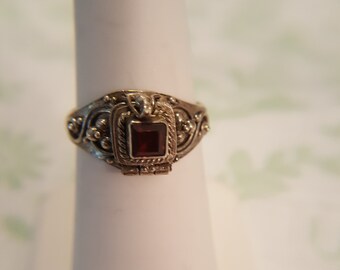 Vintage Poison Ring, Pill Ring Secret Compartment Ring with Garnet Stone ~ 925 Sterling Silver ~ Size 5.5