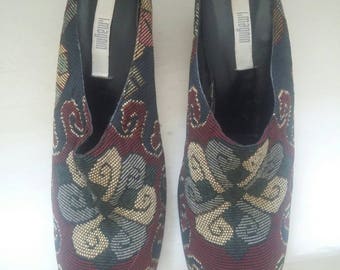 Vintage tapestry 80s clog
