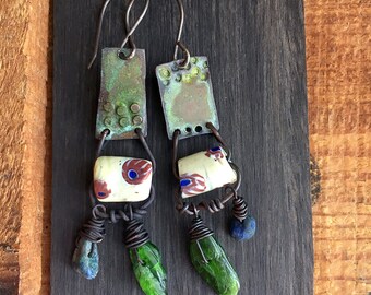 Rustic earrings with verdigris copper pendant-Mali bead-tribal spirit-rebellious look-salvage spirit-nomad style-green-indigo-red-ivory