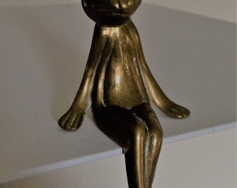 vintage brass sitting frog figurine