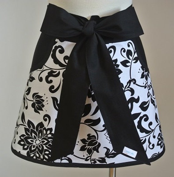Black and White Print with Black Pockets and Ties Adult Half