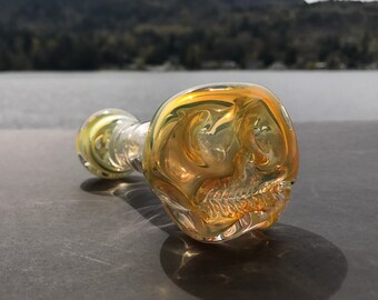 Skull color changing glass hand pipe