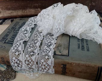 Antique White Needle Lace - Vintage Soft White Lace Trim, Needle Lace, Dress Trim, Millinery Lace, Bridal Dress, White Floral Lace, 4 YARDS