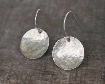 Sterling Silver Disc Earrings - Mothers Day Gift - Simple Earrings - Hammered Silver Earrings - Minimal Earrings - Modern Silver Earrings