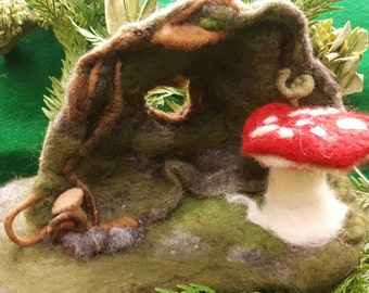 Felted Forest Home, Playscape, Needle Felted Den, Educational Toy, Comprehension Tool
